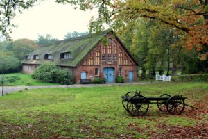 N. Germany farmhouse-2853047_1920
