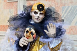 venice-mask-4764619_1920